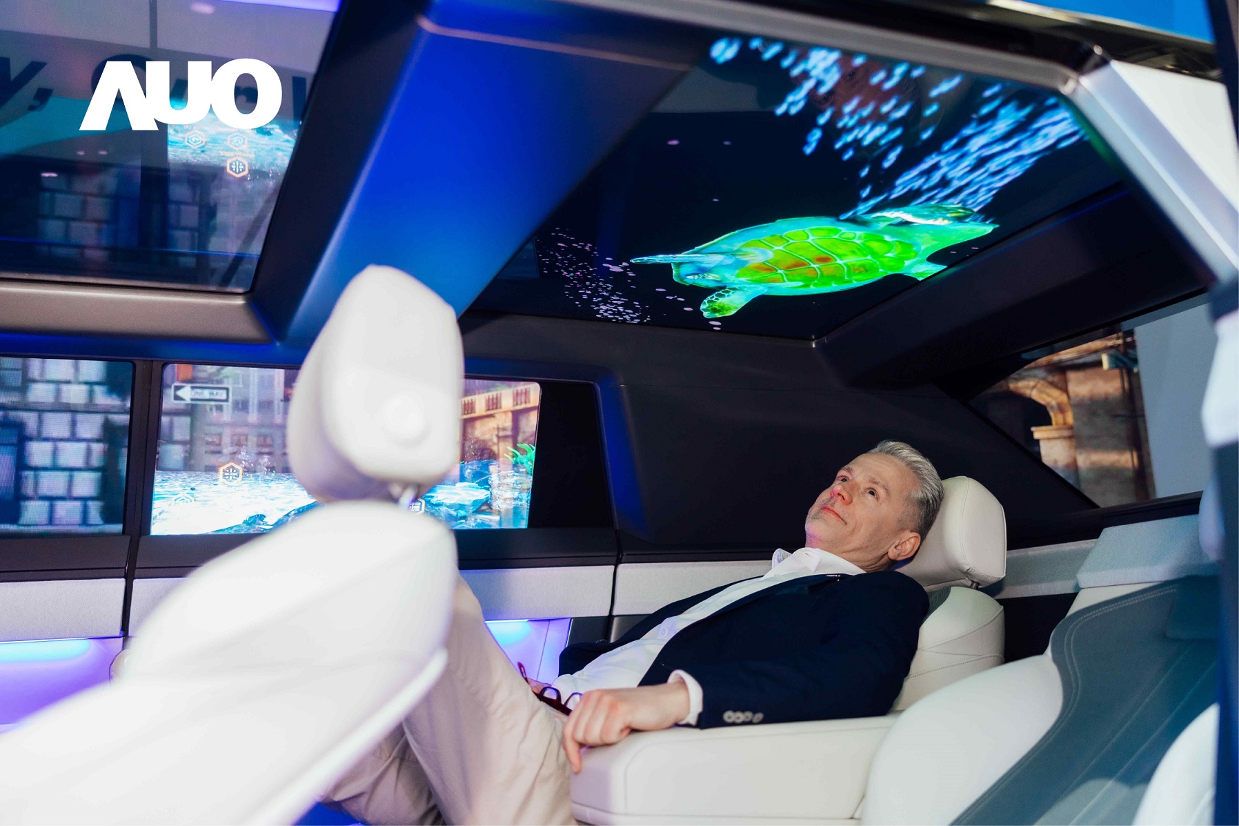 友達Smart Cockpit 2025集Micro LED透明、大型化、可撓優勢之大成，攜手BHTC打造未來視界的車用Display HMI解決方案